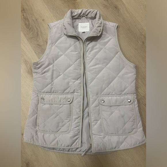 Thread & Supply Vest - Picture 2 of 4